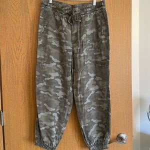 Women’s Camo Cargo Jogger Pants